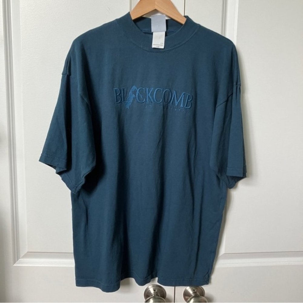 Vintage Blackcomb At Whistler Blue Embroidered Ski Tourist Souvenir T-Shirt